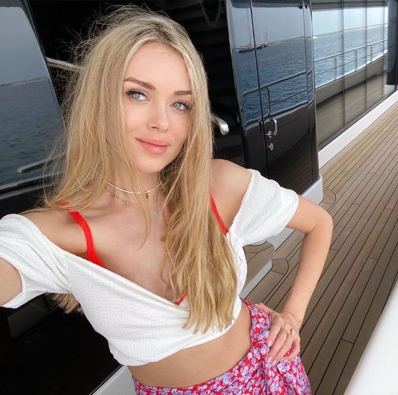 Эмоции на пределах: Как девушки по вызову воспринимают клиентов с повышенной эмоциональностью Эмоции на пределах: Как девушки по вызову воспринимают клиентов с повышенной эмоциональностью